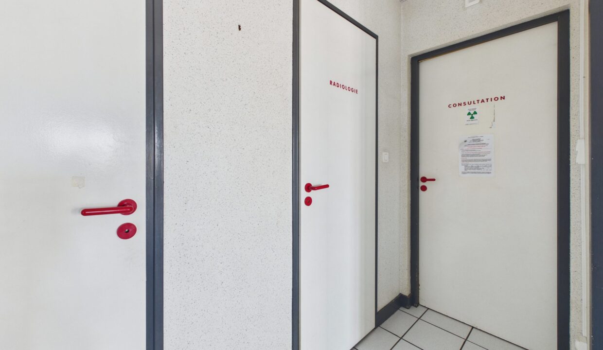 immobilier-pro-local-commercial-770-m2-la-chataigneraie-85120-1790253334-VP087_11_original