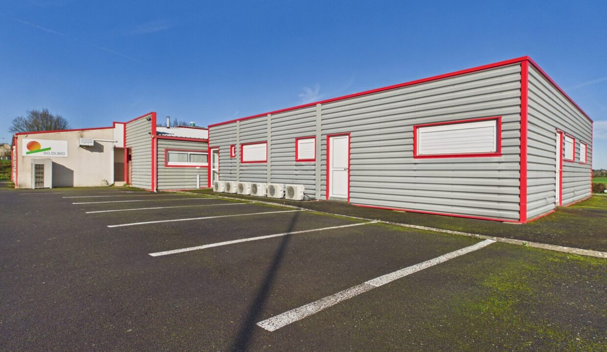 immobilier-pro-local-commercial-770-m2-la-chataigneraie-85120-1790253334-VP087_24_original