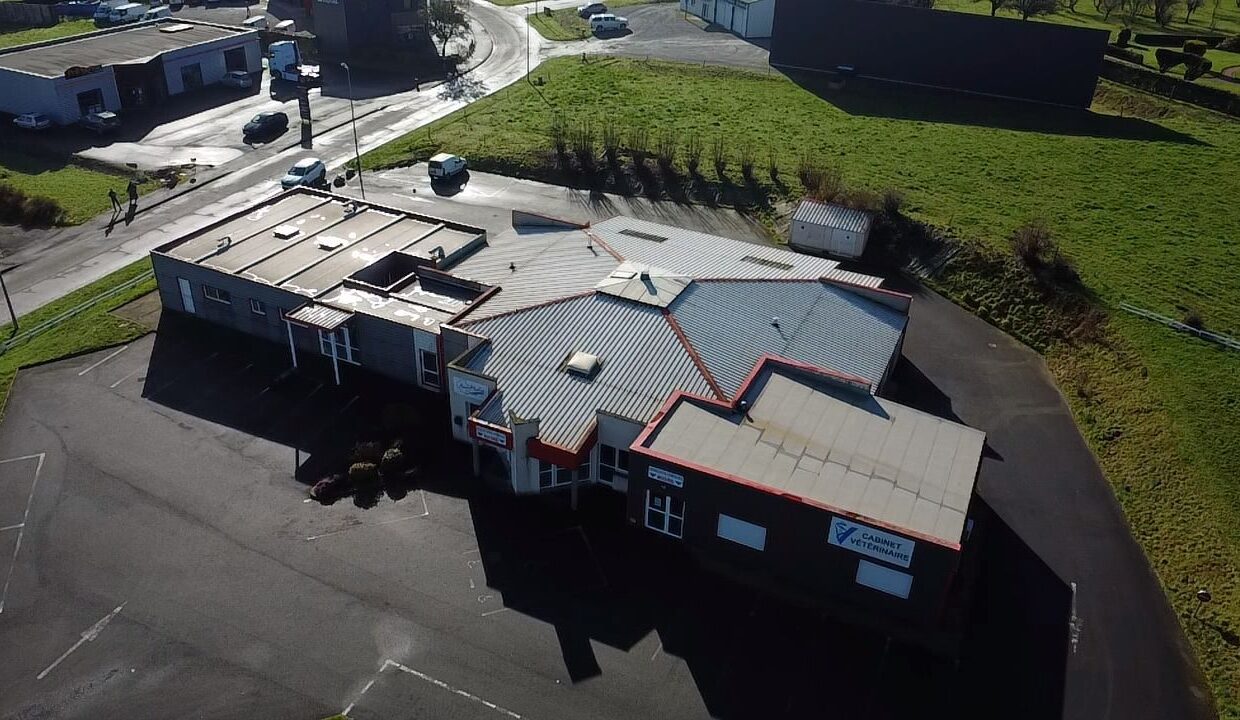 immobilier-pro-local-commercial-770-m2-la-chataigneraie-85120-1790253334-VP087_25_original