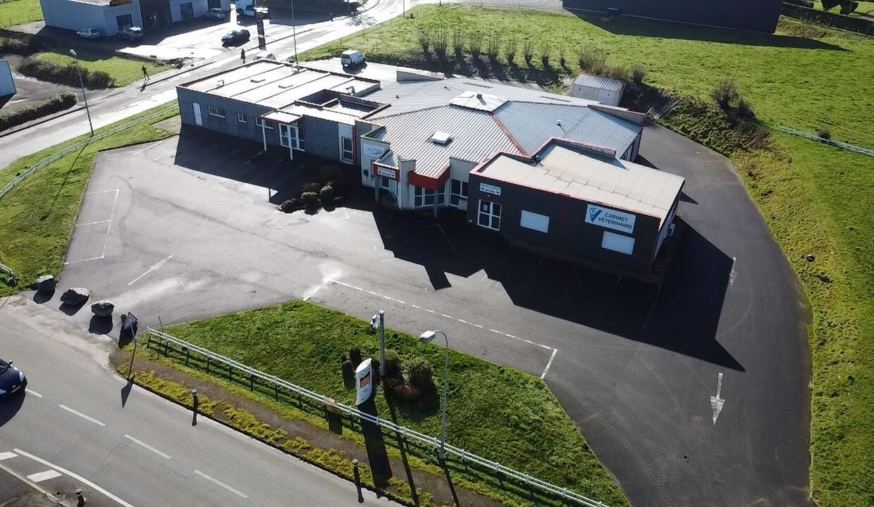 immobilier-pro-local-commercial-770-m2-la-chataigneraie-85120-1790253334-VP087_26_original