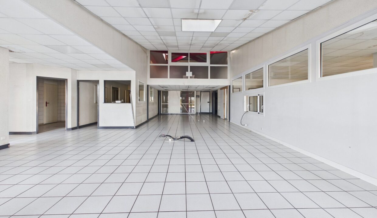 immobilier-pro-local-commercial-770-m2-la-chataigneraie-85120-1790253334-VP087_6_original
