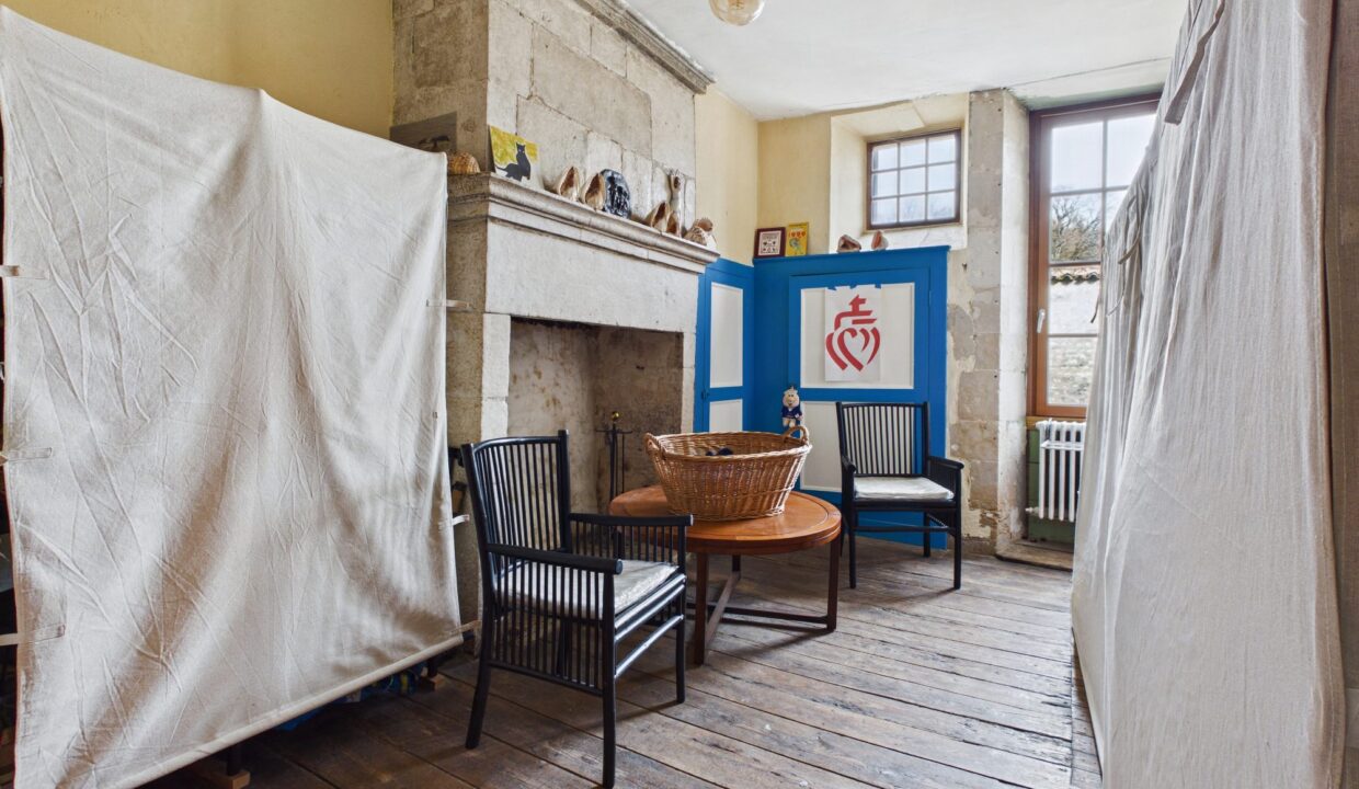 maison-ancienne-8-pieces-fontenay-le-comte-85200-1775713654-VM905_10_original