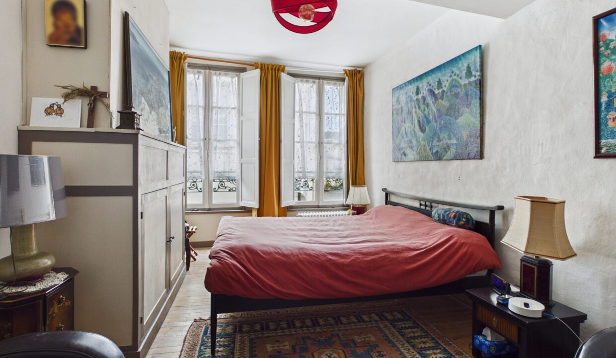 maison-ancienne-8-pieces-fontenay-le-comte-85200-1775713654-VM905_12_original