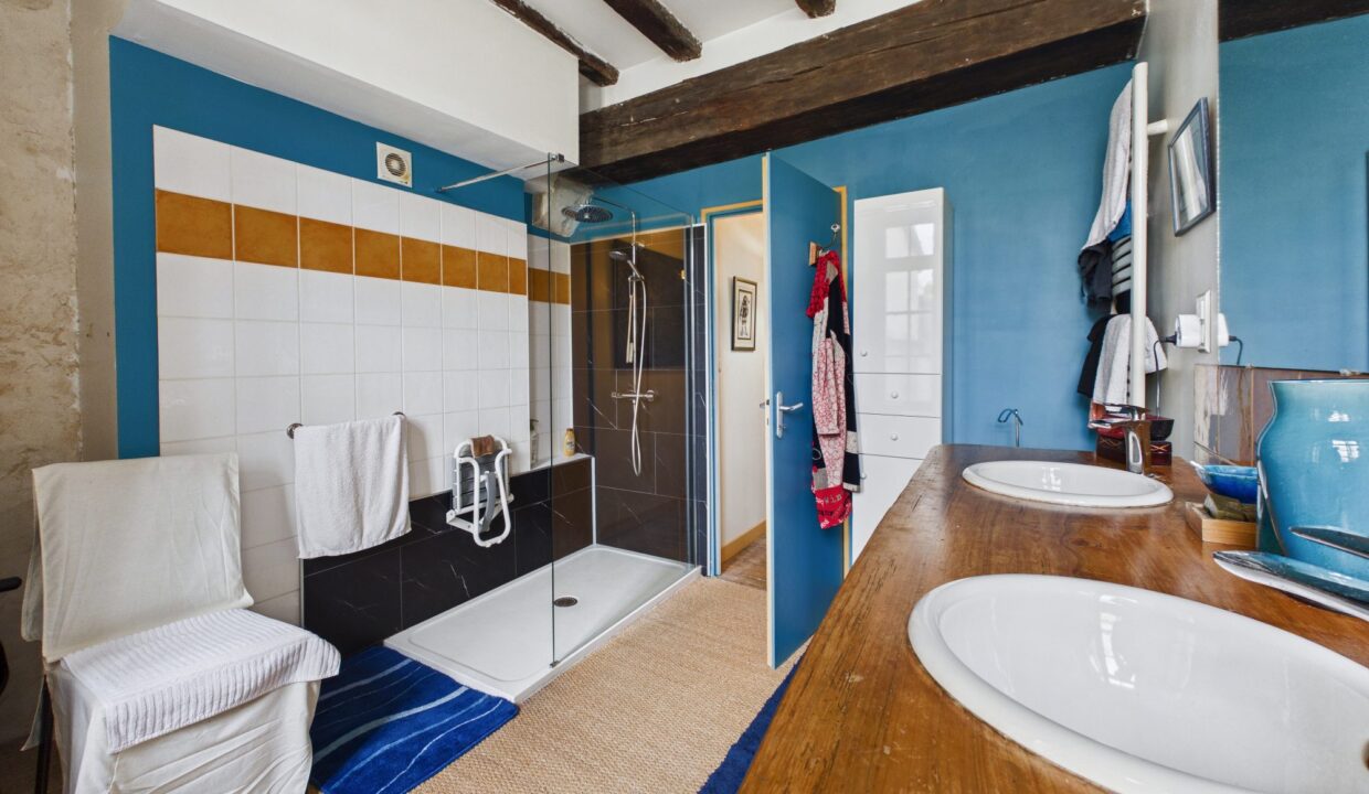 maison-ancienne-8-pieces-fontenay-le-comte-85200-1775713654-VM905_14_original