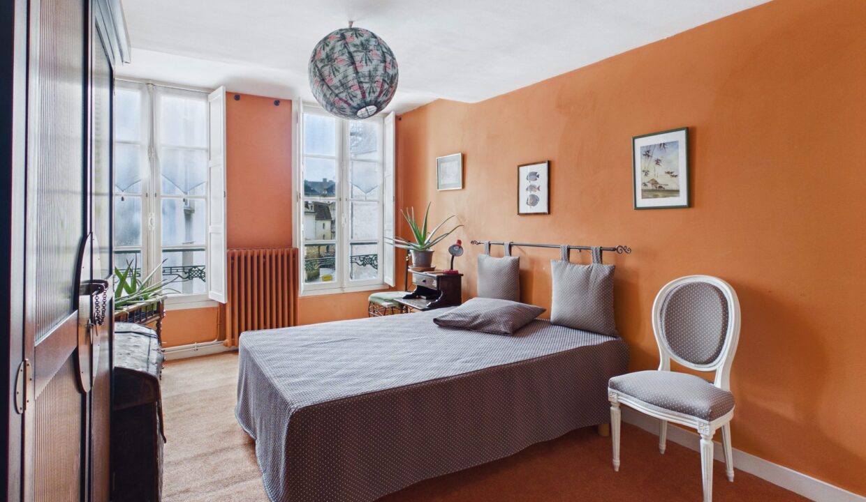 maison-ancienne-8-pieces-fontenay-le-comte-85200-1775713654-VM905_7_original