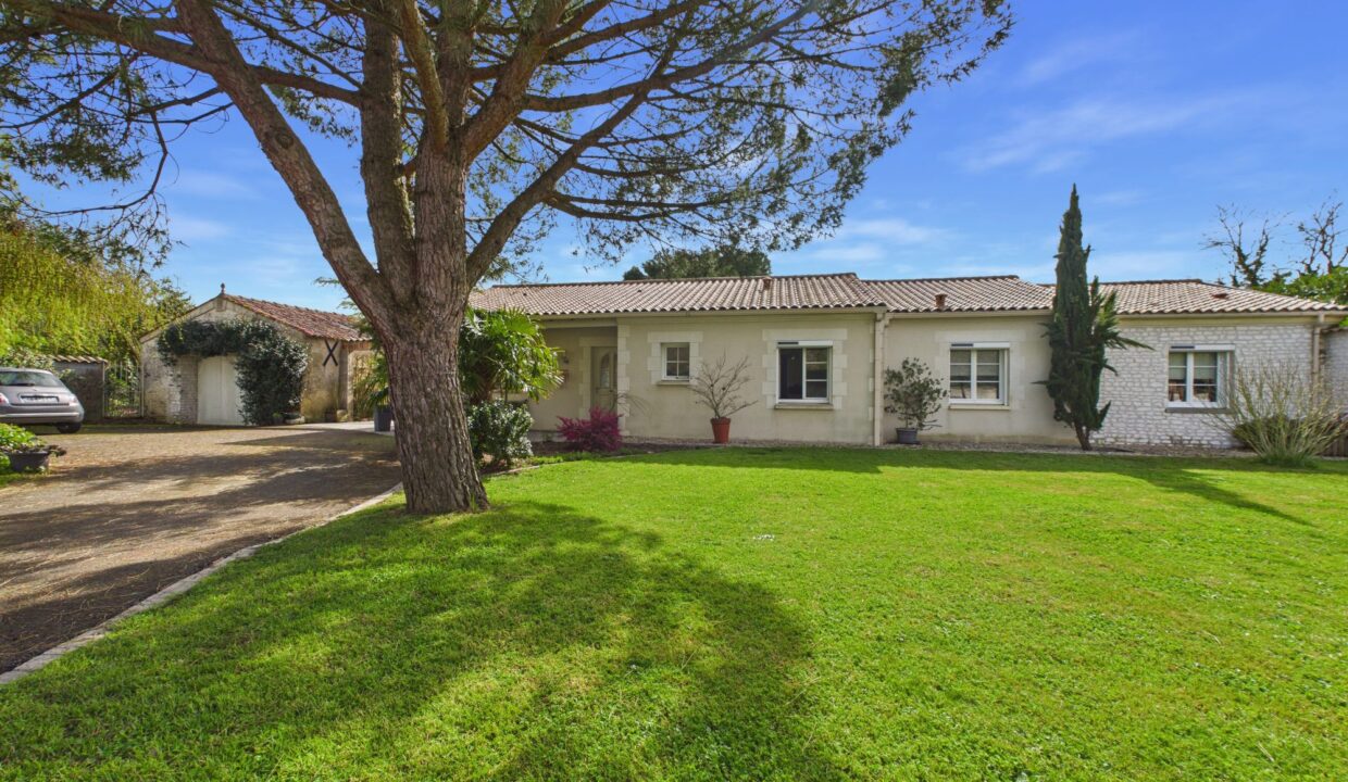 maison-plain-pied-8-pieces-montreuil-85200-1777297224-VM918_17_original