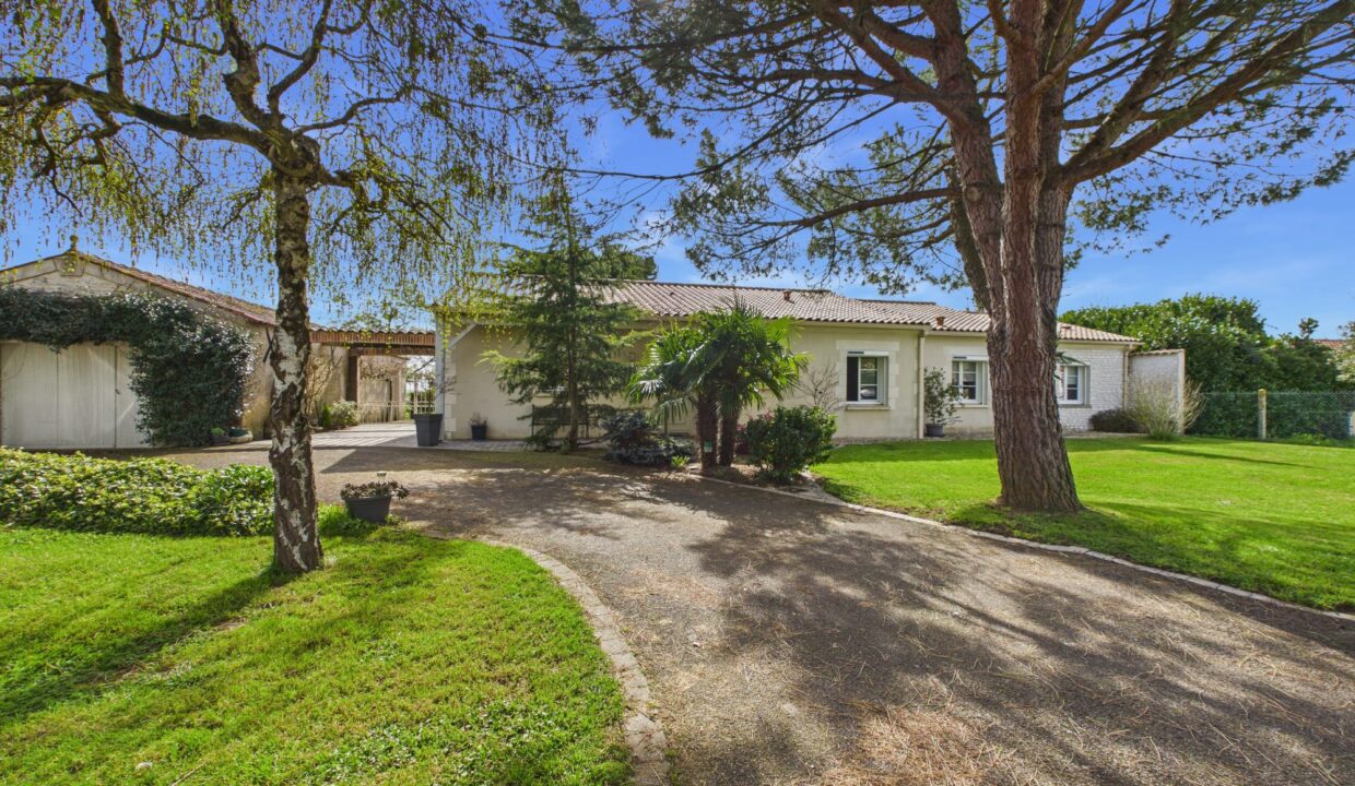 maison-plain-pied-8-pieces-montreuil-85200-1777297224-VM918_18_original