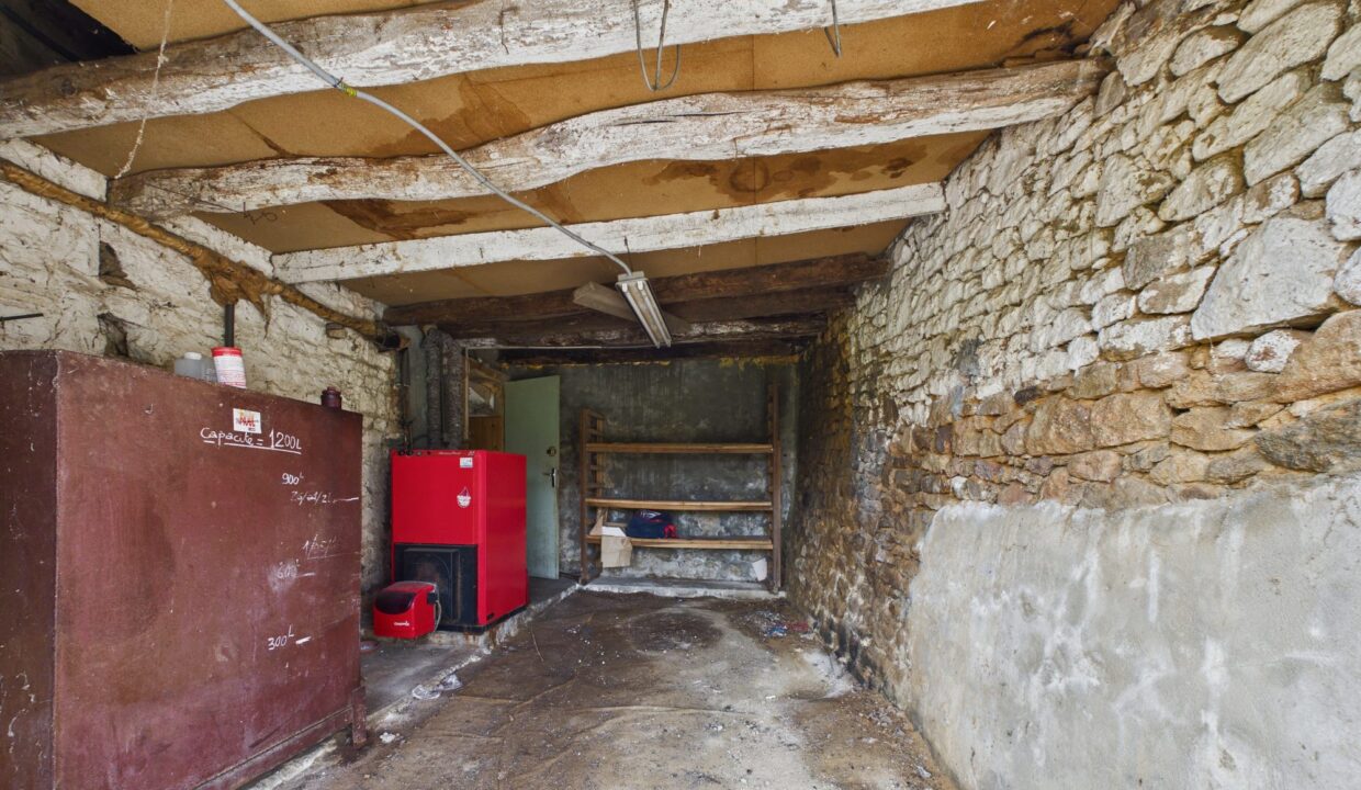 maison-ancienne-4-pieces-saint-cyr-des-gats-85410-1775055541-VM944_17_original