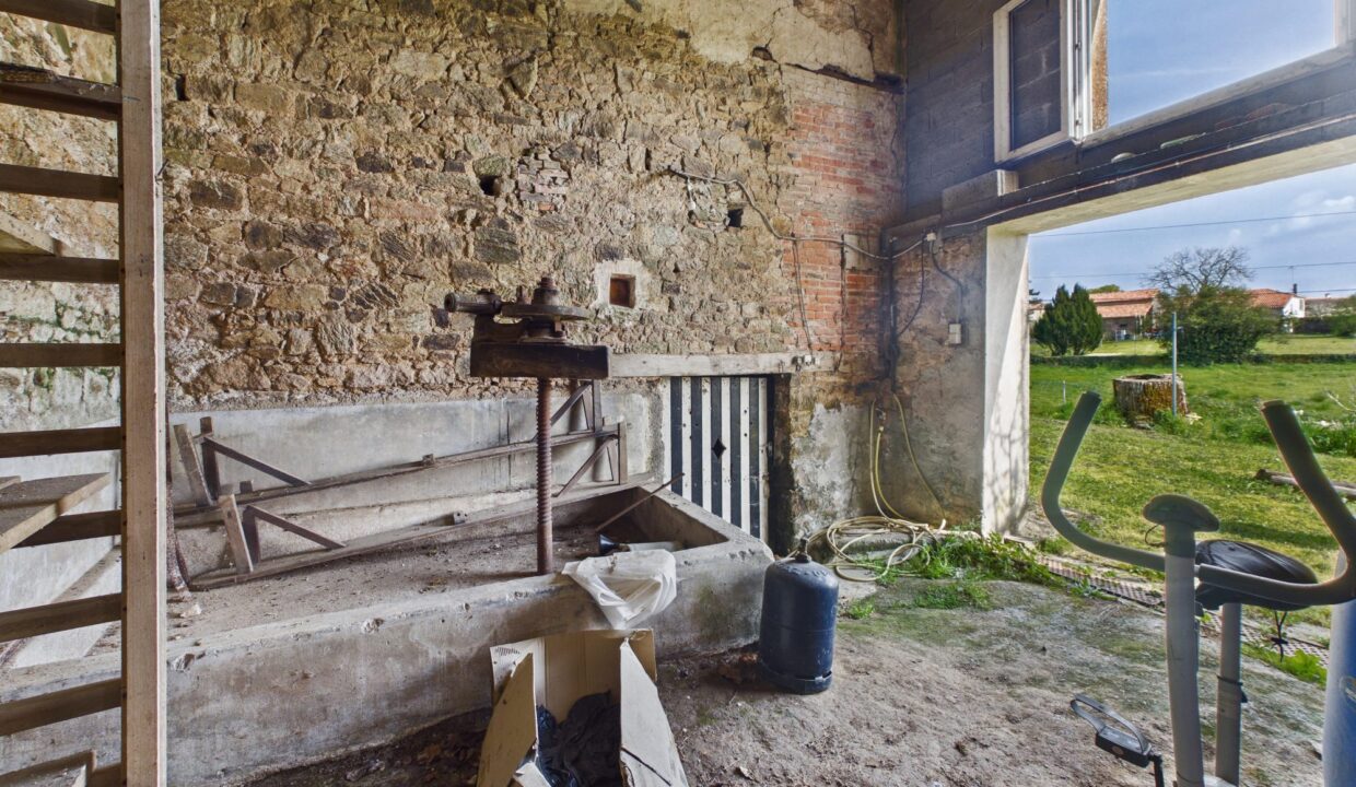 maison-ancienne-4-pieces-saint-cyr-des-gats-85410-1775055541-VM944_4_original