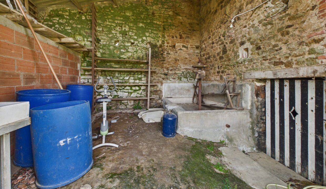 maison-ancienne-4-pieces-saint-cyr-des-gats-85410-1775055541-VM944_5_original