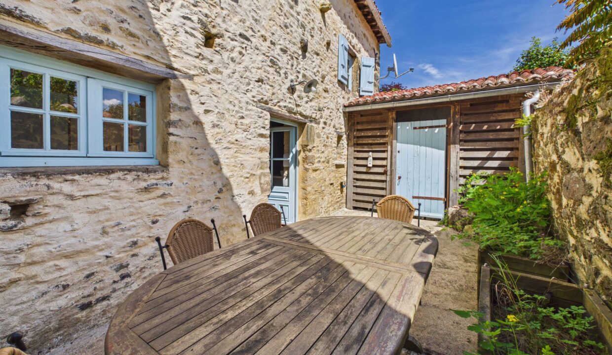 maison-ancienne-5-pieces-vouvant-85120-1785238279-VM934_13_original