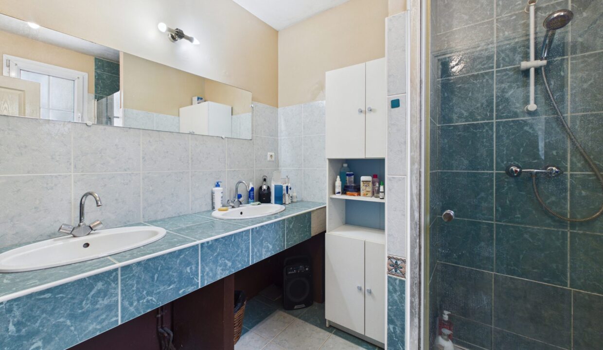 maison-traditionnelle-7-pieces-petosse-85570-1776069305-VM953_10_original