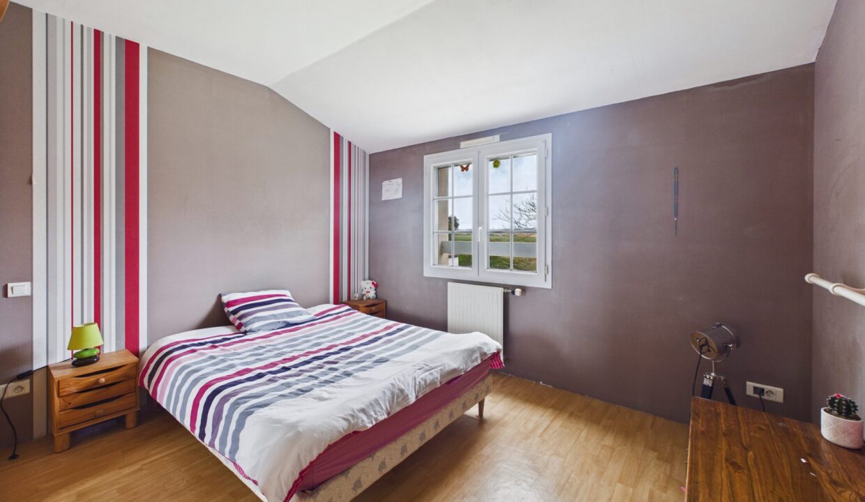 maison-traditionnelle-7-pieces-petosse-85570-1776069305-VM953_13_original