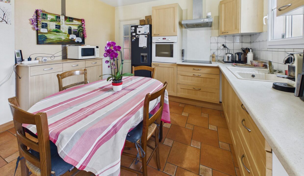 maison-traditionnelle-7-pieces-petosse-85570-1776069305-VM953_17_original