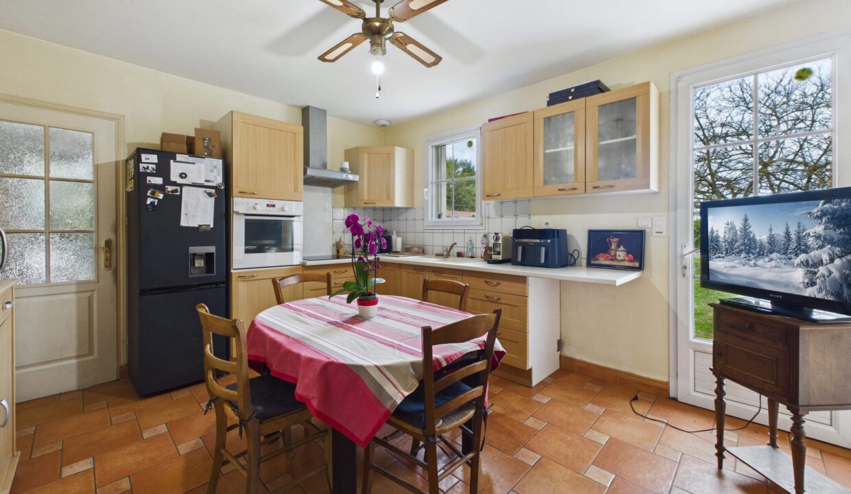 maison-traditionnelle-7-pieces-petosse-85570-1776069305-VM953_18_original