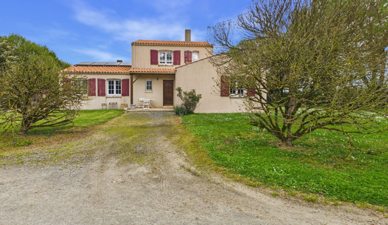 maison-traditionnelle-7-pieces-petosse-85570-1776069305-VM953_2_original