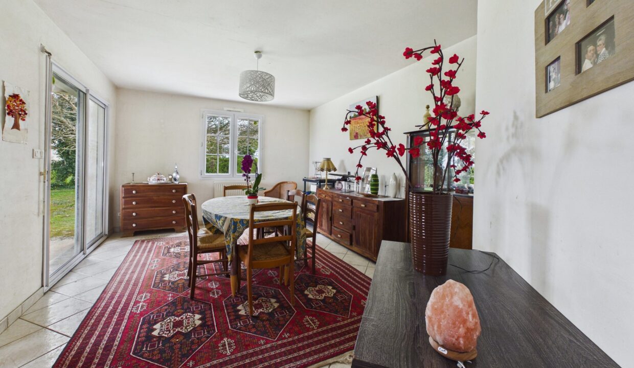 maison-traditionnelle-7-pieces-petosse-85570-1776069305-VM953_7_original