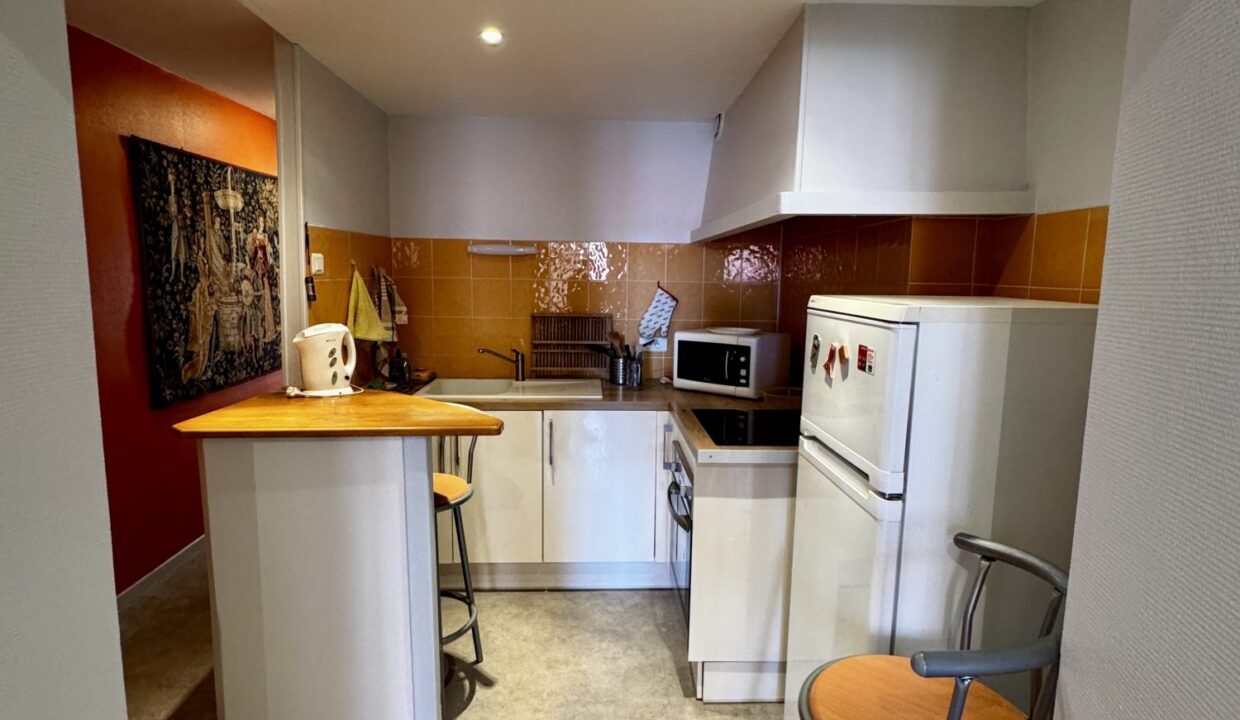 appartement-t2-2-pieces-fontenay-le-comte-85200-1776690479-VA1931_2_original