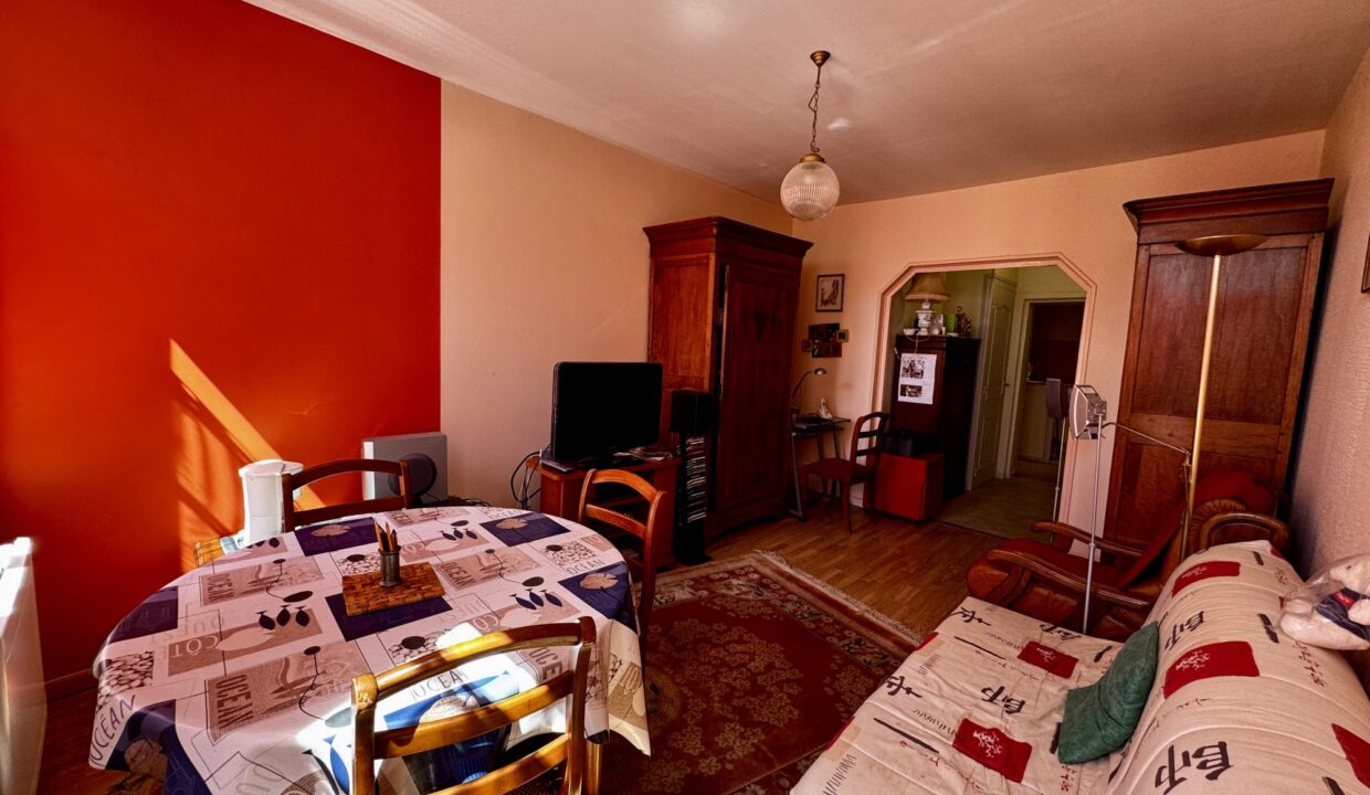 appartement-t2-2-pieces-fontenay-le-comte-85200-1776690479-VA1931_4_original