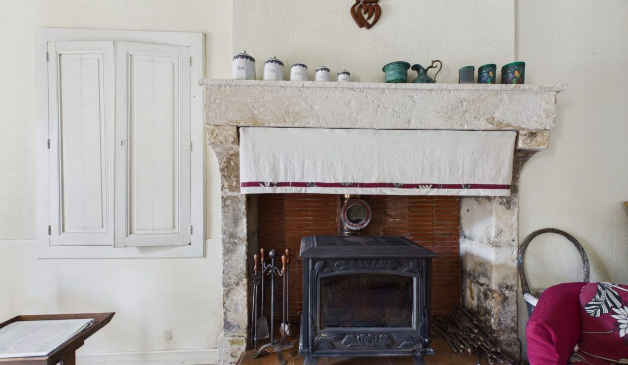 maison-ancienne-11-pieces-vouvant-85120-1783001709-VM980_45_original