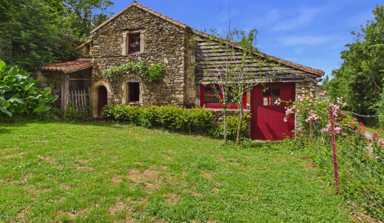 maison-ancienne-11-pieces-vouvant-85120-1783001709-VM980_71_original