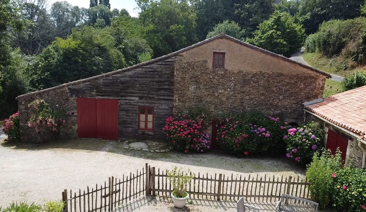 maison-ancienne-11-pieces-vouvant-85120-1783001709-VM980_97_original