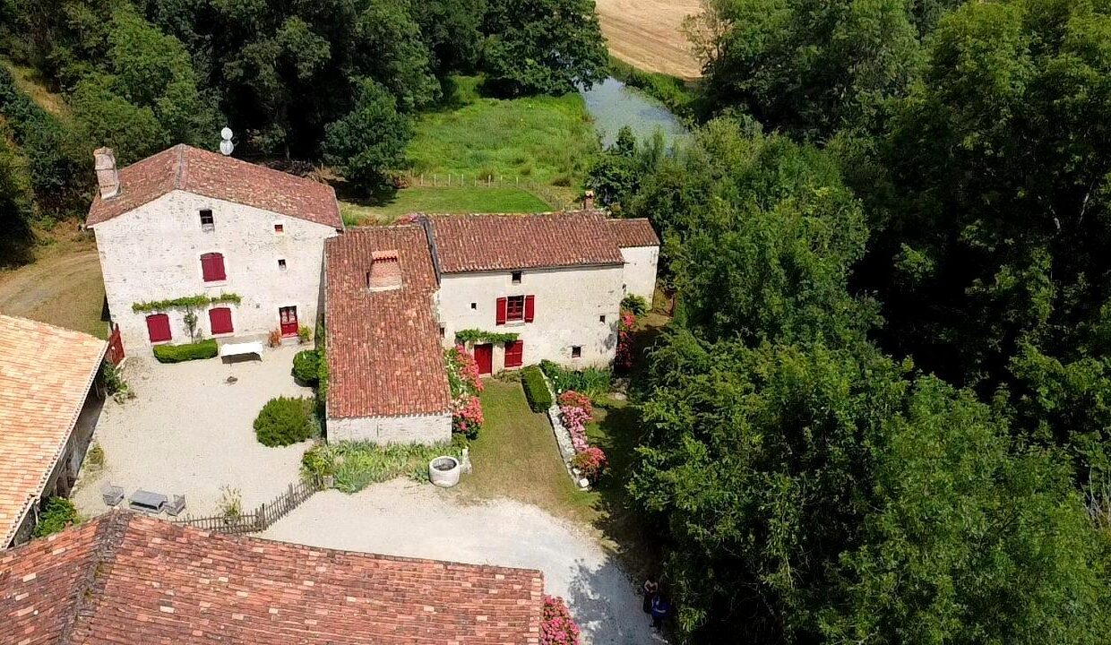 maison-ancienne-11-pieces-vouvant-85120-1783001709-VM980_99_original