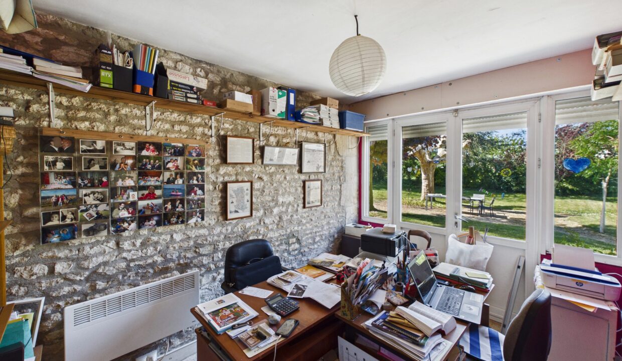 maison-individuelle-10-pieces-fontenay-le-comte-85200-1777368318-VM976_24_original