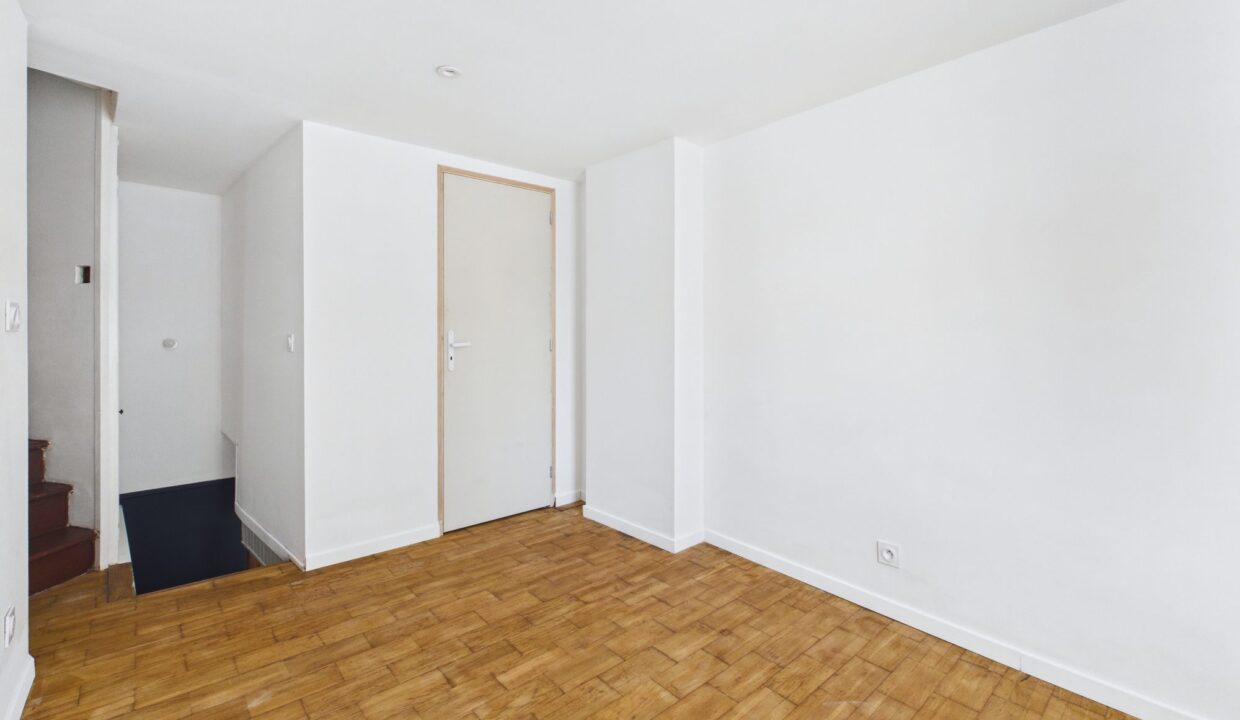 maison-mitoyenne-1-cote-3-pieces-fontenay-le-comte-85200-1775824434-VM963_10_original