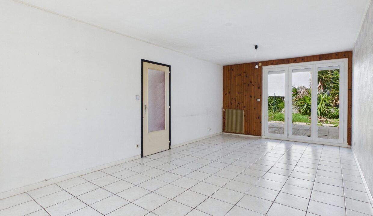 maison-mitoyenne-2-cotes-5-pieces-fontenay-le-comte-85200-1777369398-VM971_17_original