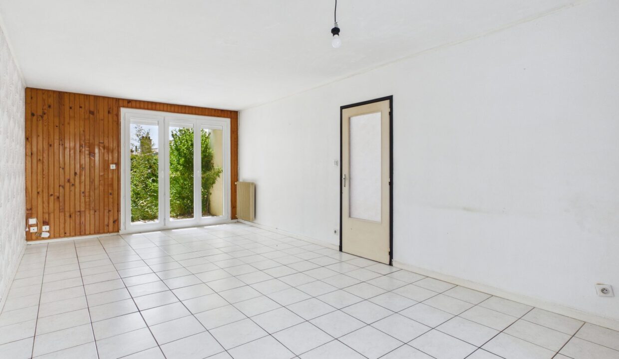 maison-mitoyenne-2-cotes-5-pieces-fontenay-le-comte-85200-1777369398-VM971_18_original