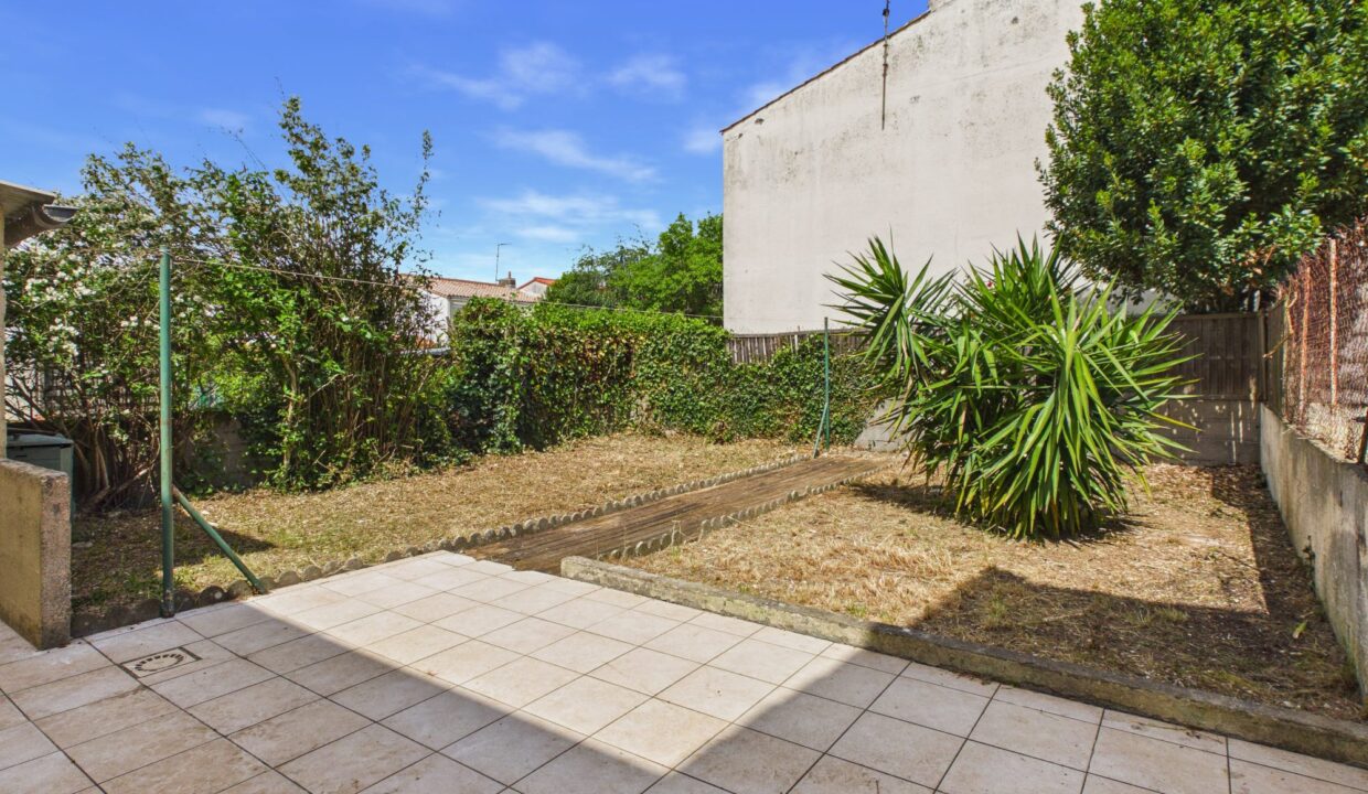 maison-mitoyenne-2-cotes-5-pieces-fontenay-le-comte-85200-1777369398-VM971_41_original