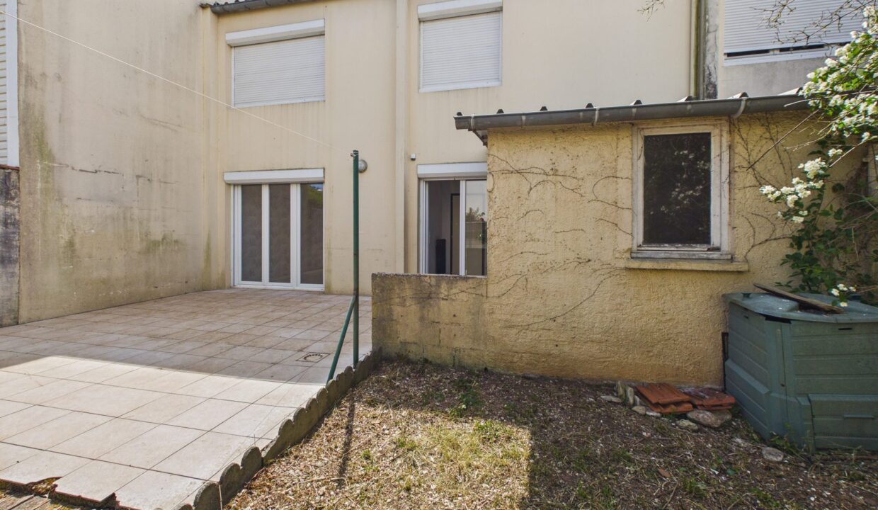 maison-mitoyenne-2-cotes-5-pieces-fontenay-le-comte-85200-1777369398-VM971_42_original