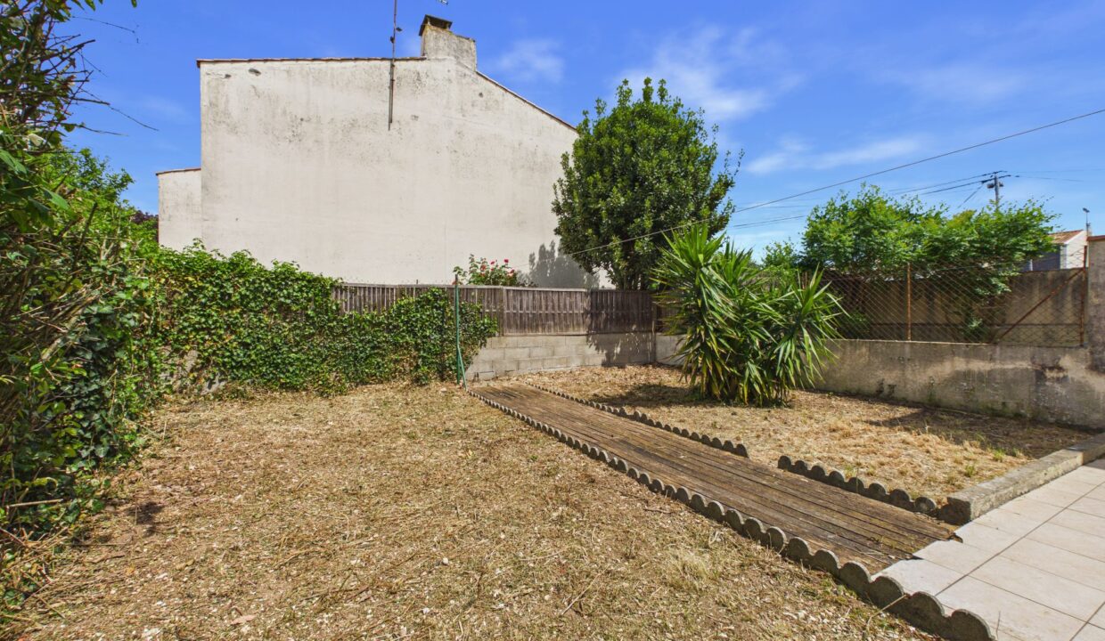 maison-mitoyenne-2-cotes-5-pieces-fontenay-le-comte-85200-1777369398-VM971_43_original