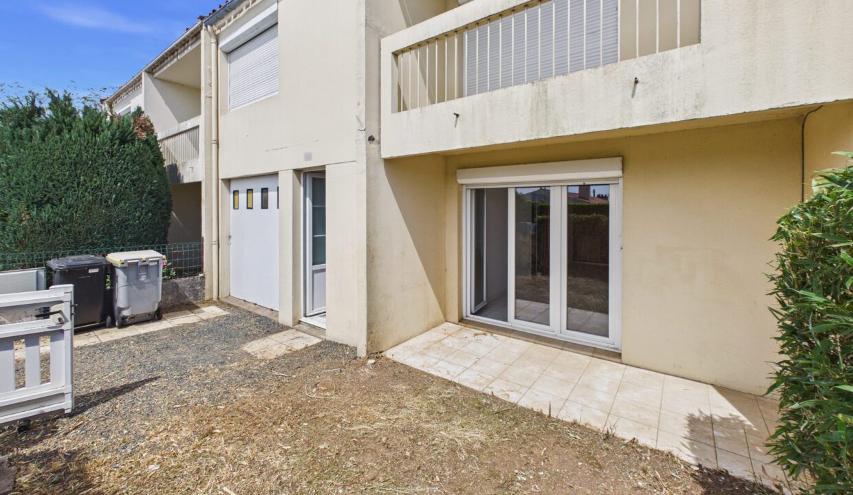 maison-mitoyenne-2-cotes-5-pieces-fontenay-le-comte-85200-1777369398-VM971_48_original