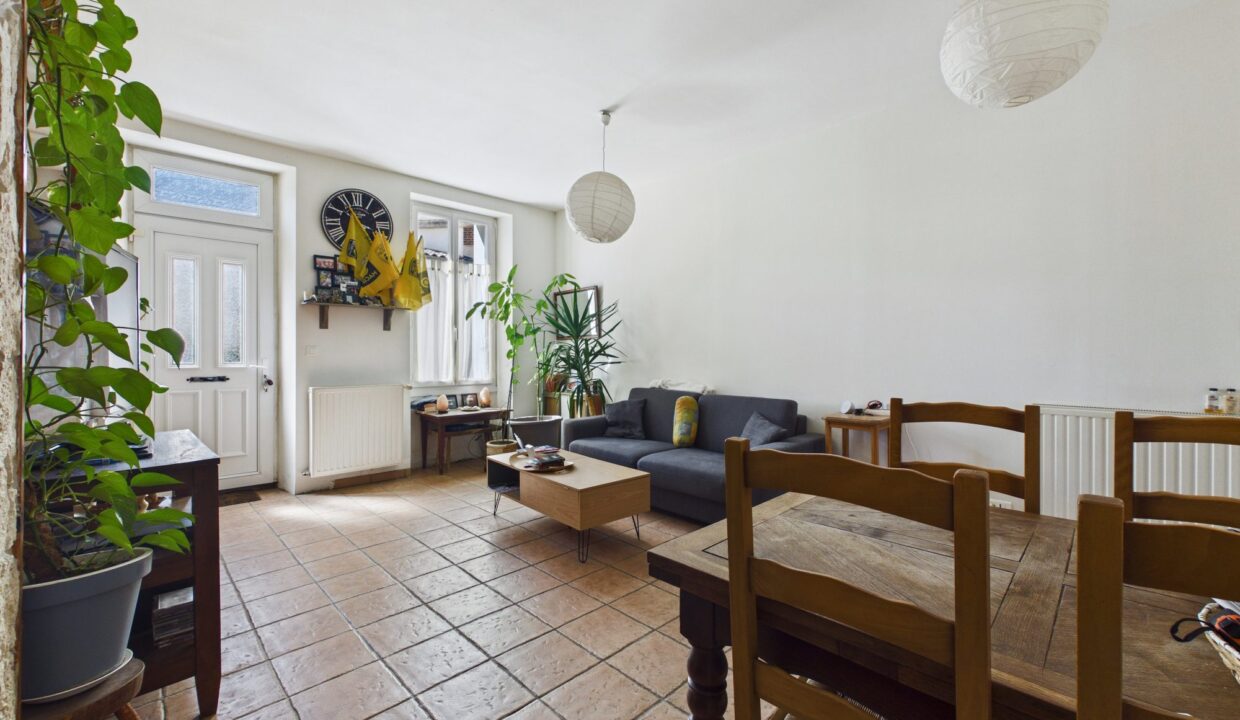 maison-mitoyenne-2-cotes-7-pieces-fontenay-le-comte-85200-1775635610-VM962_10_original