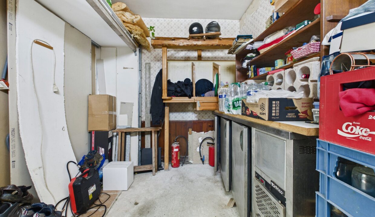 maison-mitoyenne-2-cotes-7-pieces-fontenay-le-comte-85200-1775635610-VM962_18_original