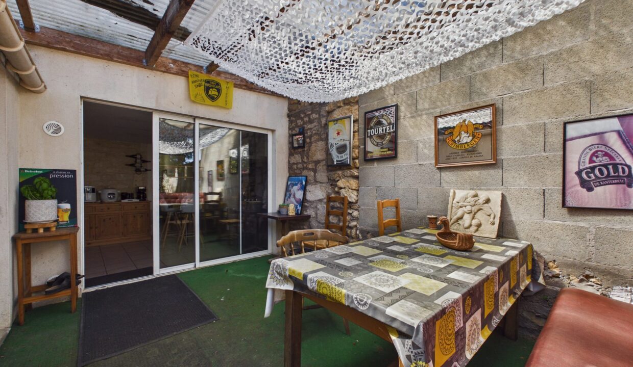 maison-mitoyenne-2-cotes-7-pieces-fontenay-le-comte-85200-1775635610-VM962_4_original