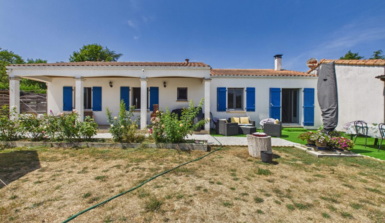 maison-contemporaine-6-pieces-la-caillere-saint-hilaire-85410-1785225233-VM1029_26_original