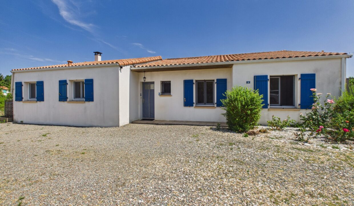 maison-contemporaine-6-pieces-la-caillere-saint-hilaire-85410-1785225233-VM1029_35_original