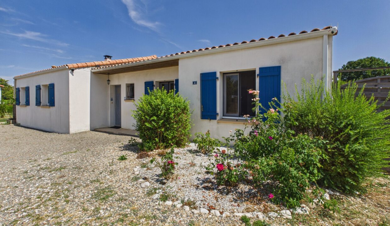 maison-contemporaine-6-pieces-la-caillere-saint-hilaire-85410-1785225233-VM1029_40_original