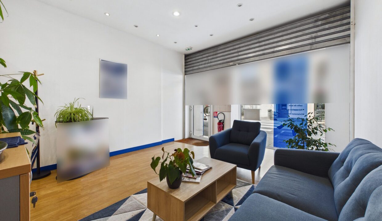 immobilier-pro-local-commercial-56-m2-fontenay-le-comte-85200-1784826328-VP088_3_original