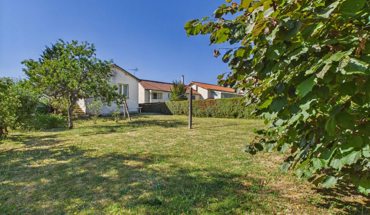 maison-individuelle-4-pieces-la-caillere-saint-hilaire-85410-1785225078-VM1037_10_original