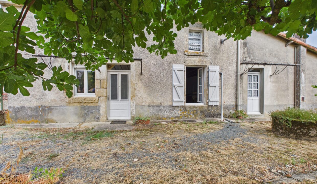 maison-ancienne-5-pieces-puy-de-serre-85240-1785772096-VM1069_37_original
