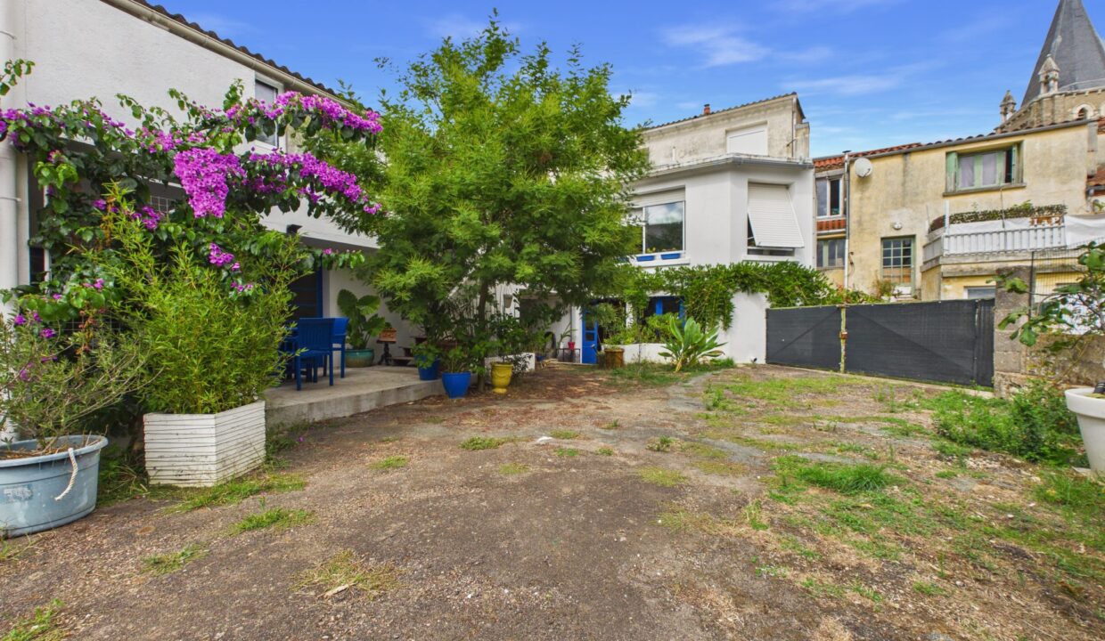 immeuble-730-m2-longeville-sur-mer-85560-1789455902-VI059_25_original