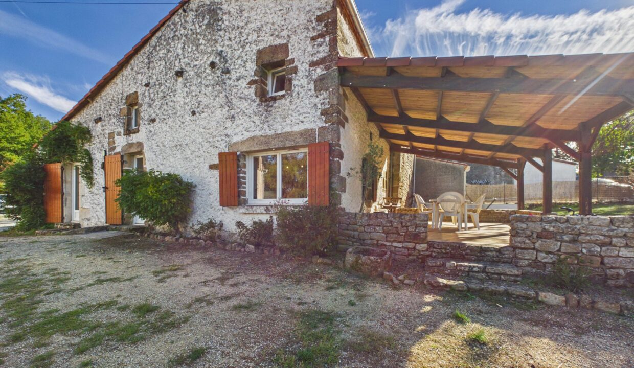maison-ancienne-6-pieces-saint-cyr-des-gats-85410-1791280830-VM1084_1_original