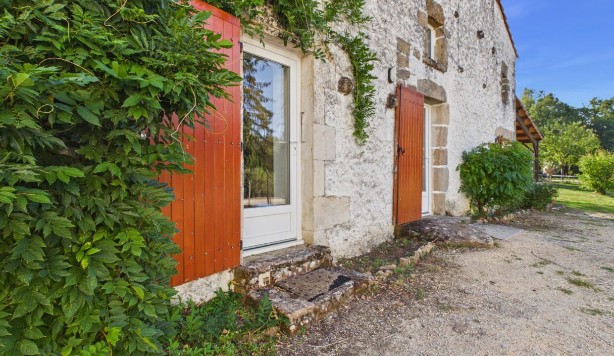 maison-ancienne-6-pieces-saint-cyr-des-gats-85410-1791280830-VM1084_2_original