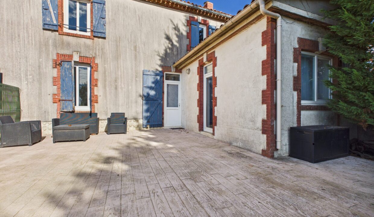 maison-ancienne-11-pieces-saint-martin-des-fontaines-85570-1792666486-VM1105_20_original