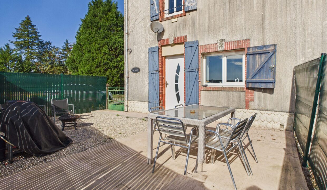 maison-ancienne-11-pieces-saint-martin-des-fontaines-85570-1792666486-VM1105_25_original