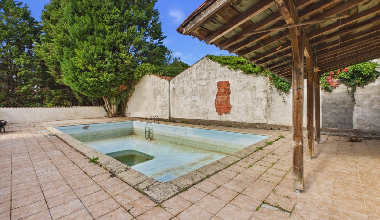 maison-ancienne-11-pieces-saint-martin-des-fontaines-85570-1792666486-VM1105_43_original